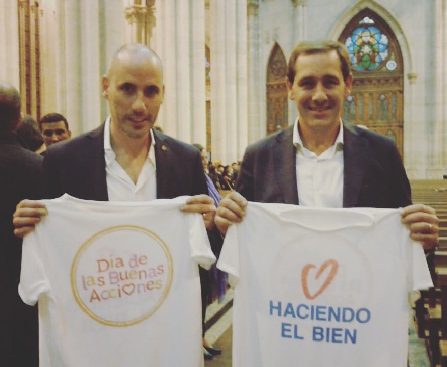 DBA_arg's tweet photo. ¡La Plata se suma al #DíaDeLasBuenasAcciones!
El Intendente @JulioGarro , junto al Secretario de Espacios Públicos y Gestion Ambiental de La Plata, confirman que la ciudad se suma al movimiento global.
#BuenasAccionesArgentina  #GoodDeedsDay 
#Solidaridad #LaPlata @GoodDeedsDay https://t.co/HGHhm395zg