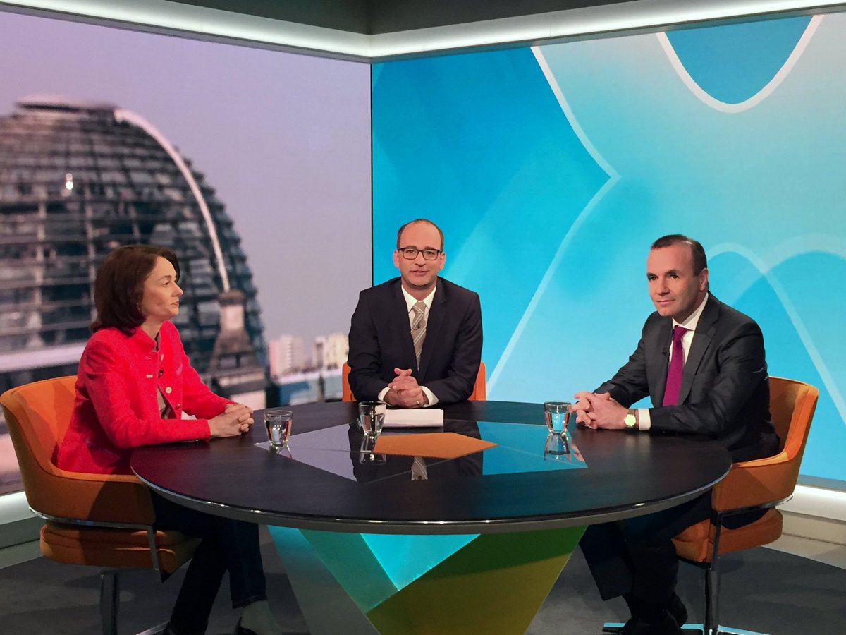 Es wird eine spannende Diskussion bei #BRExtra heute Abend mit @katarinabarley und Chefredakteur @c_nitsche. Thema: Kampf um Europas Zukunft. Gerne Einschalten, 19 Uhr, im Bayerischen Fernsehen. @BR24 #DeinEuropa