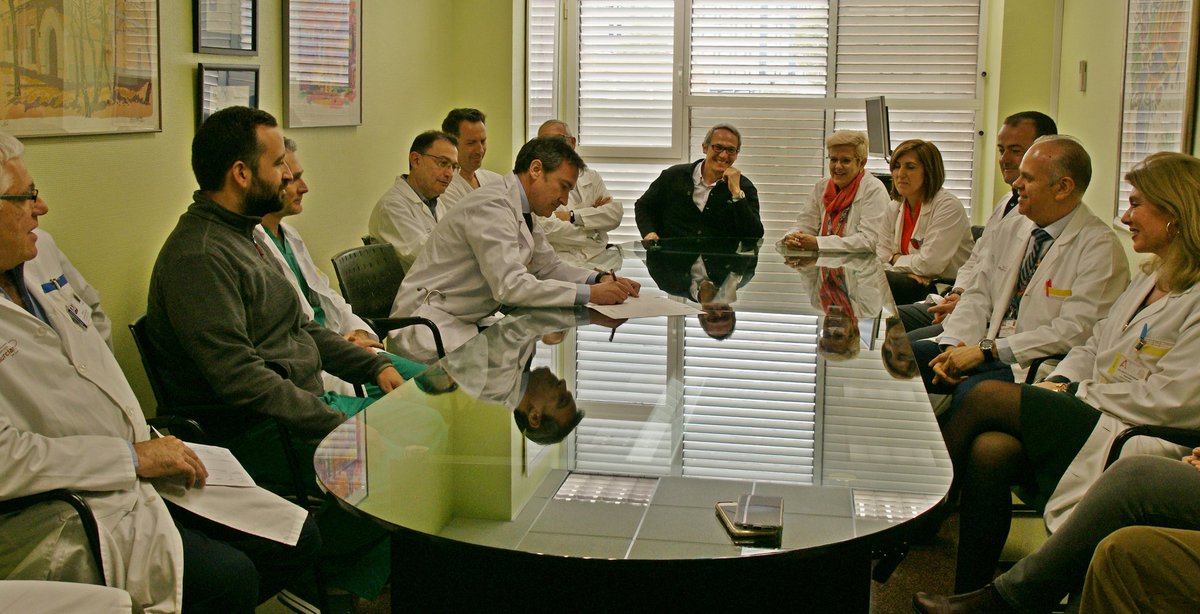 Área 1 Arrixaca (@areaunoarrixaca) on Twitter photo 📣Nombramiento del Dr. <a href="/DomingoPascualF/">Domingo Pascual-Figal</a> como jefe de servicio de #cardiología del <a href="/AreaUnoArrixaca/">Área 1 Arrixaca</a> <a href="/Murciasalud/">Murciasalud</a>. Le deseamos muchas felicidades y éxitos en esta nueva etapa profesional👏👏 <a href="/UMU/">Universidad Murcia</a> #investigacion @IMIB_Arrixaca 📣Nombramiento del Dr. <a href="/DomingoPascualF/">Domingo Pascual-Figal</a> como jefe de servicio de #cardiología del <a href="/AreaUnoArrixaca/">Área 1 Arrixaca</a> <a href="/Murciasalud/">Murciasalud</a>. Le deseamos muchas felicidades y éxitos en esta nueva etapa profesional👏👏 <a href="/UMU/">Universidad Murcia</a> #investigacion @IMIB_Arrixaca
