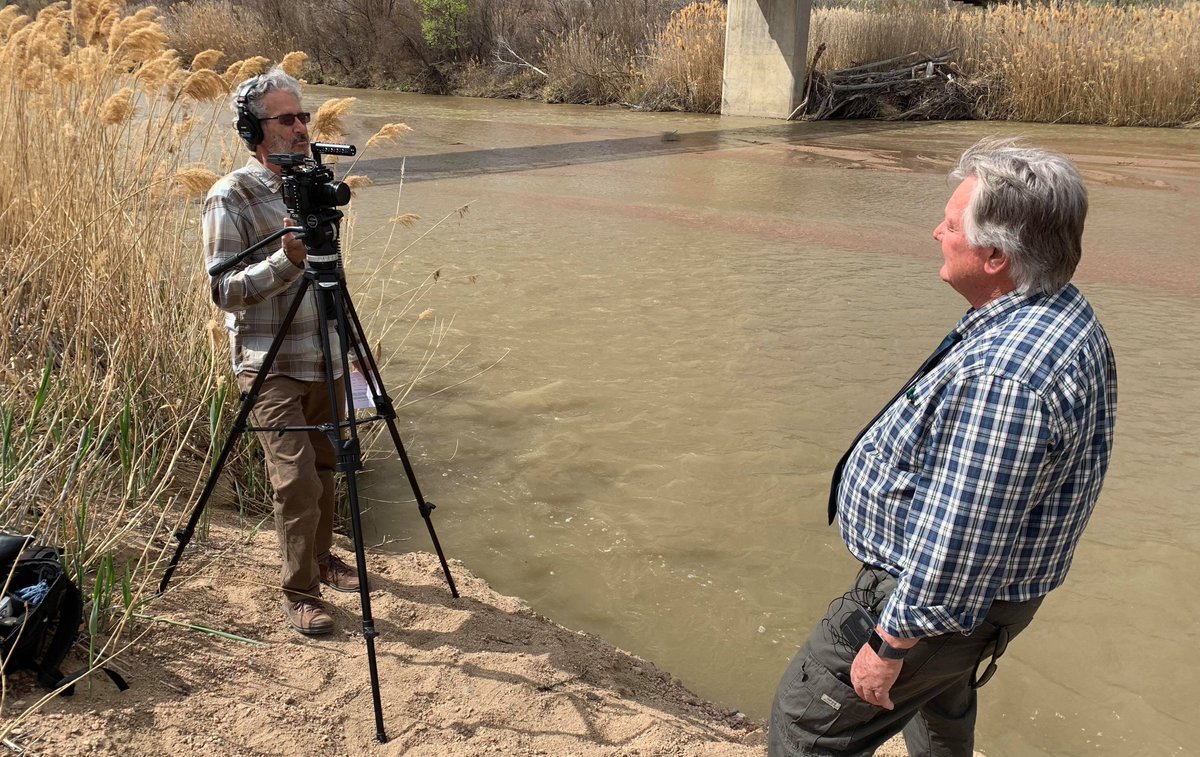 profebersole's tweet photo. Thank you @PuebloCounty Commissioner Terry Hart for taking time to talk to us about challenges, and solutions, in the @FountainCreek watershed. #ArkDoc #GreewayDistrict Photo credit: the awesome MCCNM alum, @AdamUhernik https://t.co/EkruckIwWF