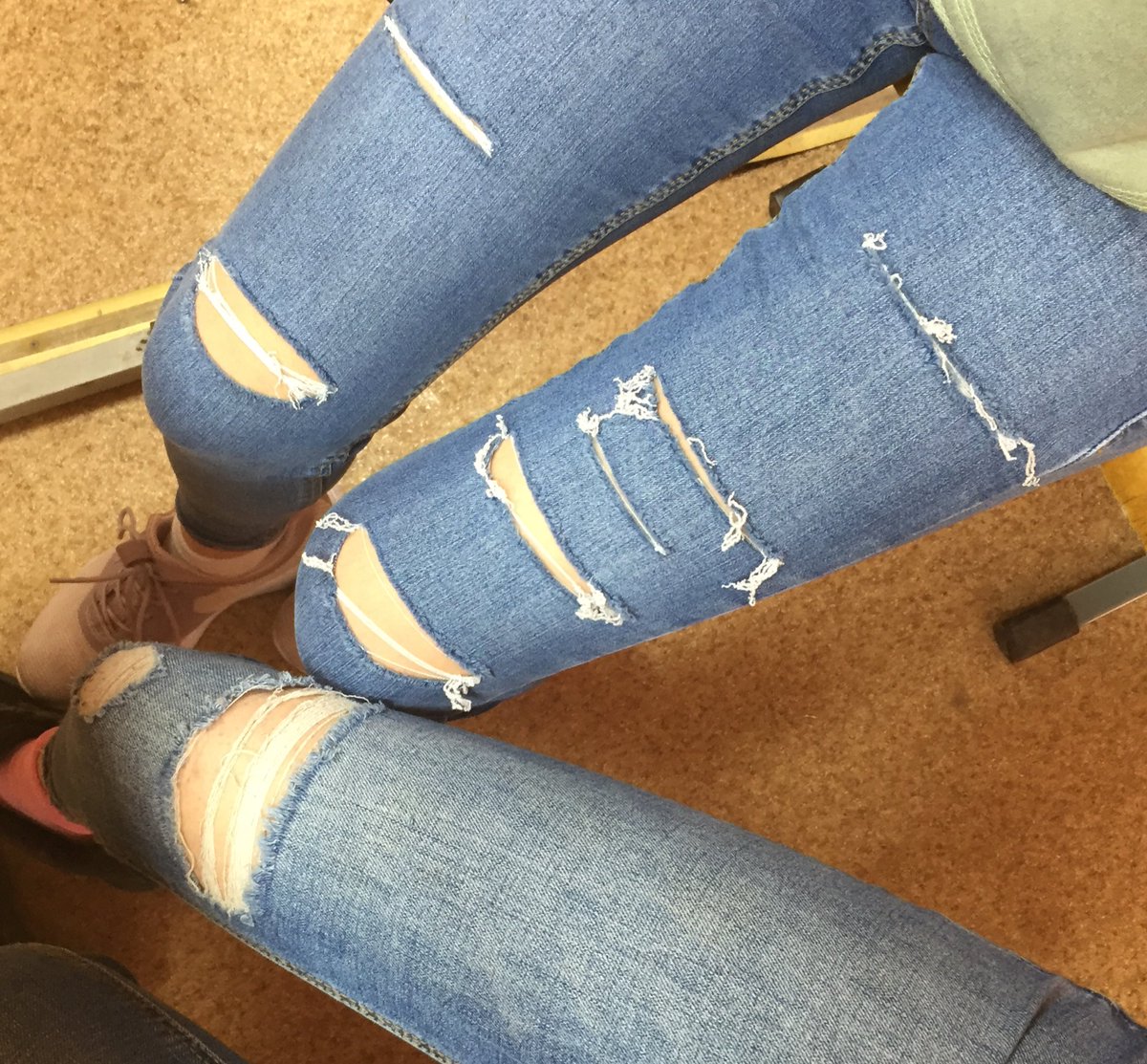 karinixweb's tweet image. бомжуем с @BobylevaA ❤️