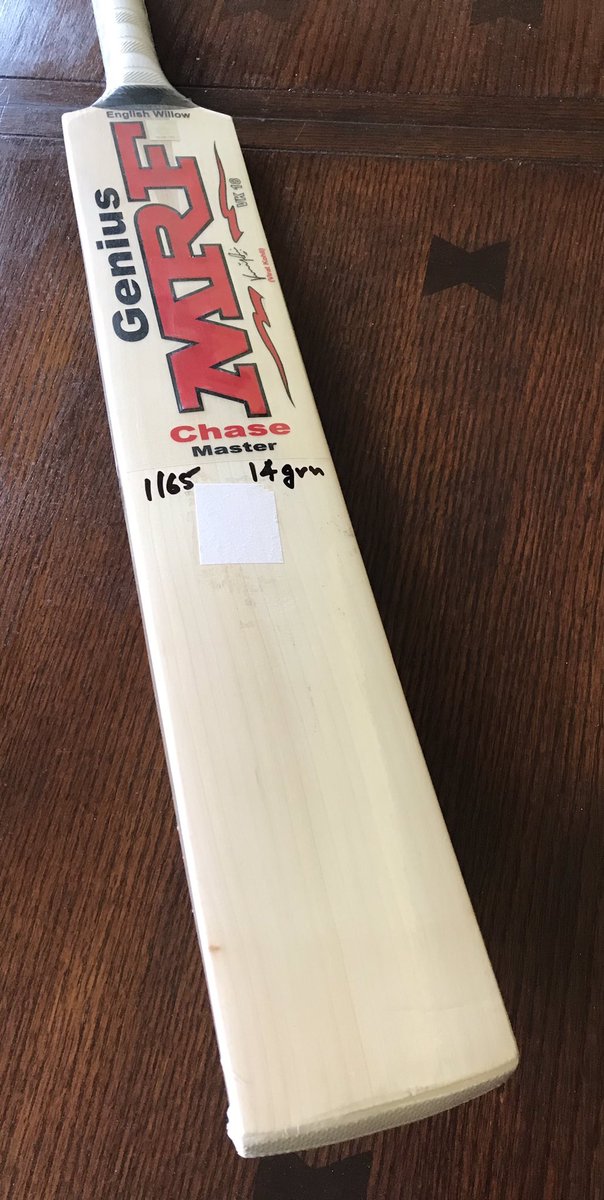 Allthegear99's tweet photo. Another beast of a bat! The MRF Chase Master as used and endorsed by Virat Kohli himself. Stunning piece of willow, lovely grains, sublime pickup and an exceptional ping. 

Price: £384.99
Weight: 2lb 9oz

#bestbats #cricket #kingpings #prowillow #mrf #tcs #thecricketshed https://t.co/Zzk5Y5Ve0w