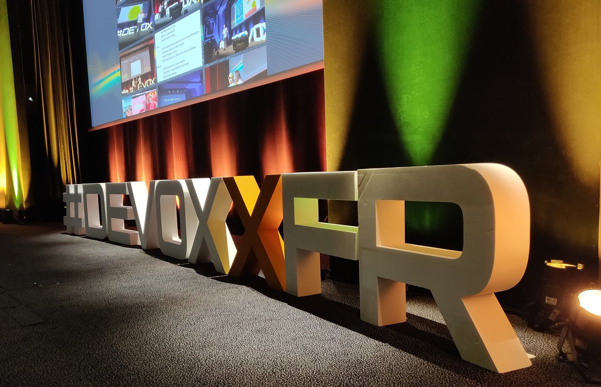Amazing ambiance and wonderful talks! #Devoxxfr