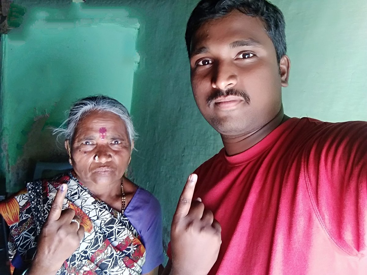 SureshaSL_81's tweet photo. #ಲೋಕಸಭೆಚುನಾವಣೆ
#Votemaadi 👆 https://t.co/fYYISGot00