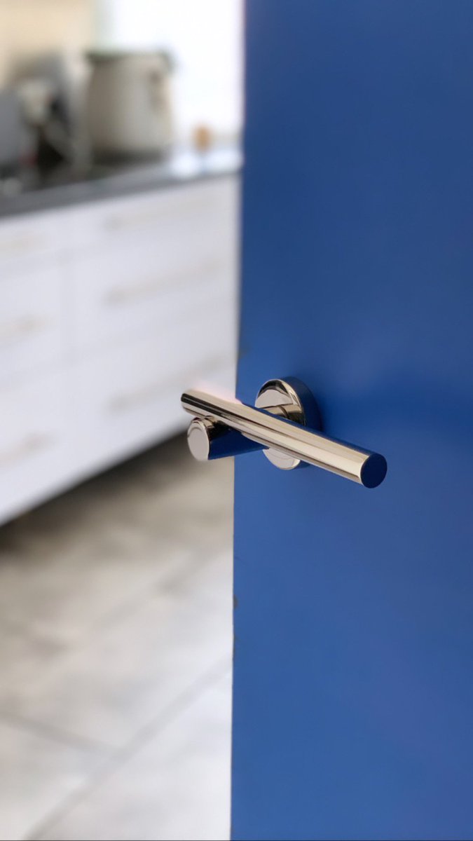 bellis_hardware's tweet photo. Polished door lever handle
#leverhandle #polished #architecturaldoorhardware #doorandwindow #luxuryhardware #doorhandle #interiordesign #Accessories #dooraccessories #interiorfurnishing #finishingtouches #officedesign #officedecor https://t.co/Hu7sHhMzWB