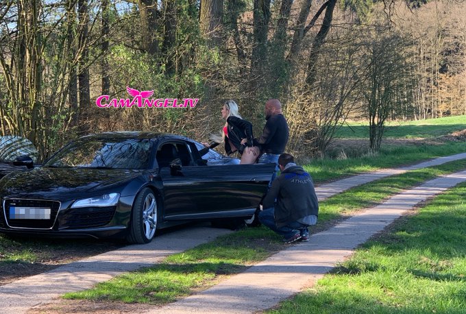 Hier das erste behind the Scenes Bild von meinem Dreh gestern mit @JeanPallett war echt ein geiler, lustiger<a href="/tag/funny"class="tags"><span>#funny</span></a><a href="/tag/sexy"class="tags"><span>#sexy</span></a><a href="/tag/porno"class="tags"><span>#porno</span></a><a href="/tag/fucking"class="tags"><span>#fucking</span></a><a href="/tag/outdoorsex"class="tags"><span>#outdoorsex</span></a><a href="/tag/audir8"class="tags"><span>#audir8</span></a>
