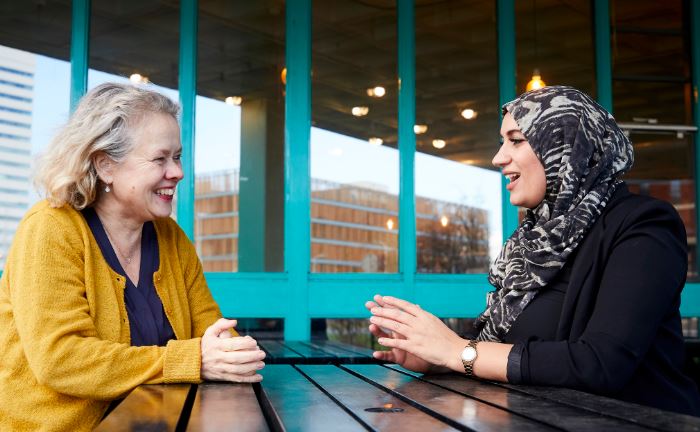 #Buurtteamorganisatie_Sociaal zoekt een #teamcoach voor cluster Overvecht. Een afwisselende, uitdagende en zelfstandige baan in een enthousiast team. Bekijk hier de #vacature: bit.ly/2Gm2TGJ Reageren kan tot 2 mei. Delen mag, graag zelfs.