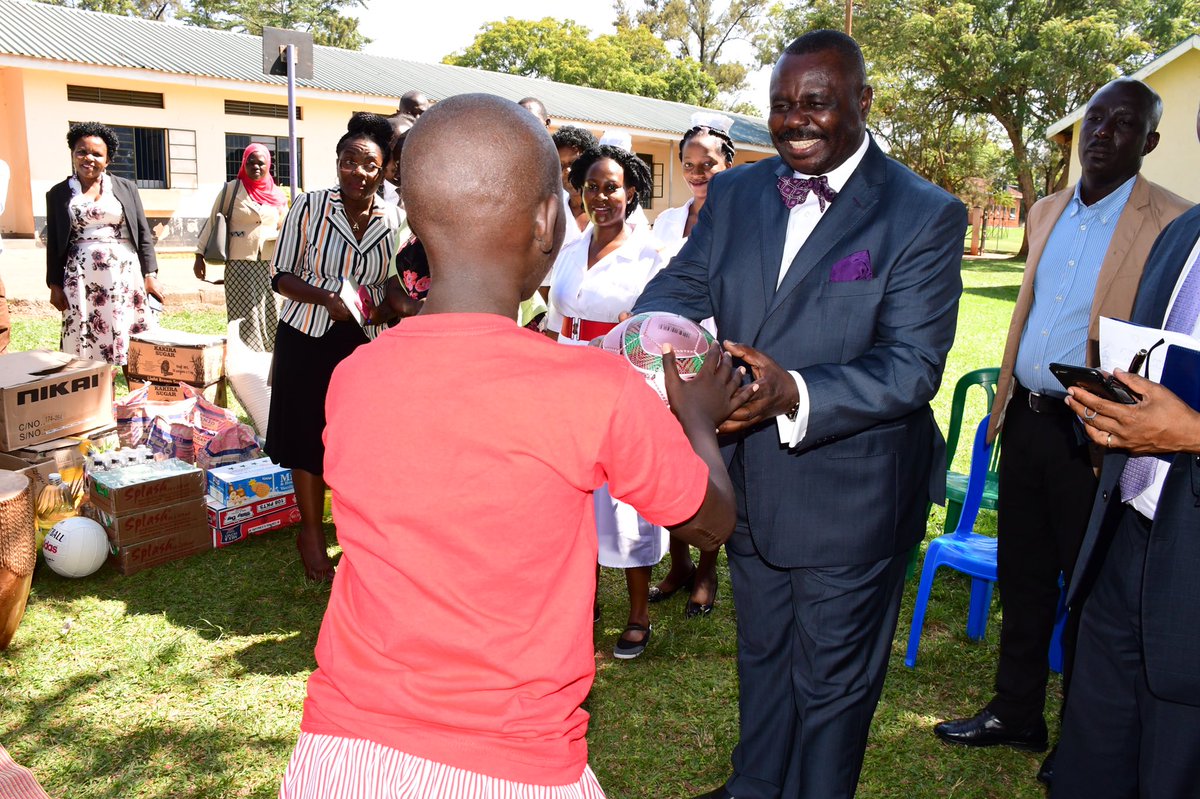 JacobOulanyah's tweet photo. I thought of visiting the children’s Ward at Butabika National Referral Hospital to #ShareEaster with them and I really enjoyed interacting with them
Such happy and lively children!

I also engaged with the admin. and they raised some concerns
Parliament will address them https://t.co/eeOSKGs0AX