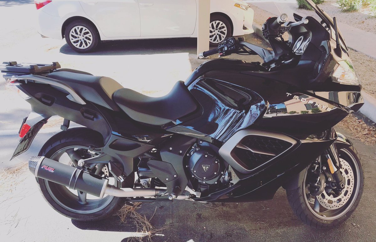 FuelExhaustsLtd's tweet photo. CUSTOMER IMAGE. Kevin’s 2017 Triumph Trophy 1215 fitted with Diablo ceramic black oval midi exhaust. The media blasted parts really suits this exhaust finish and bike. #fuelexhausts #fuelexhaust #triumphtrophy #lifetimeguarantee #ukmade #buybritish #supportbritishmanufacturing https://t.co/XiTXy4RK3u