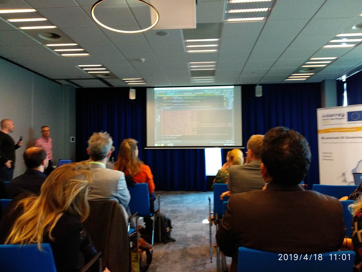 BLINGprojectNSR's tweet photo. Nu een live demo! We leren gaandeweg ook wat nieuwe terminologie. 
#Zeroknowledgeproof #wallets 

#blockchainpilots https://t.co/iJiUFuDSrA