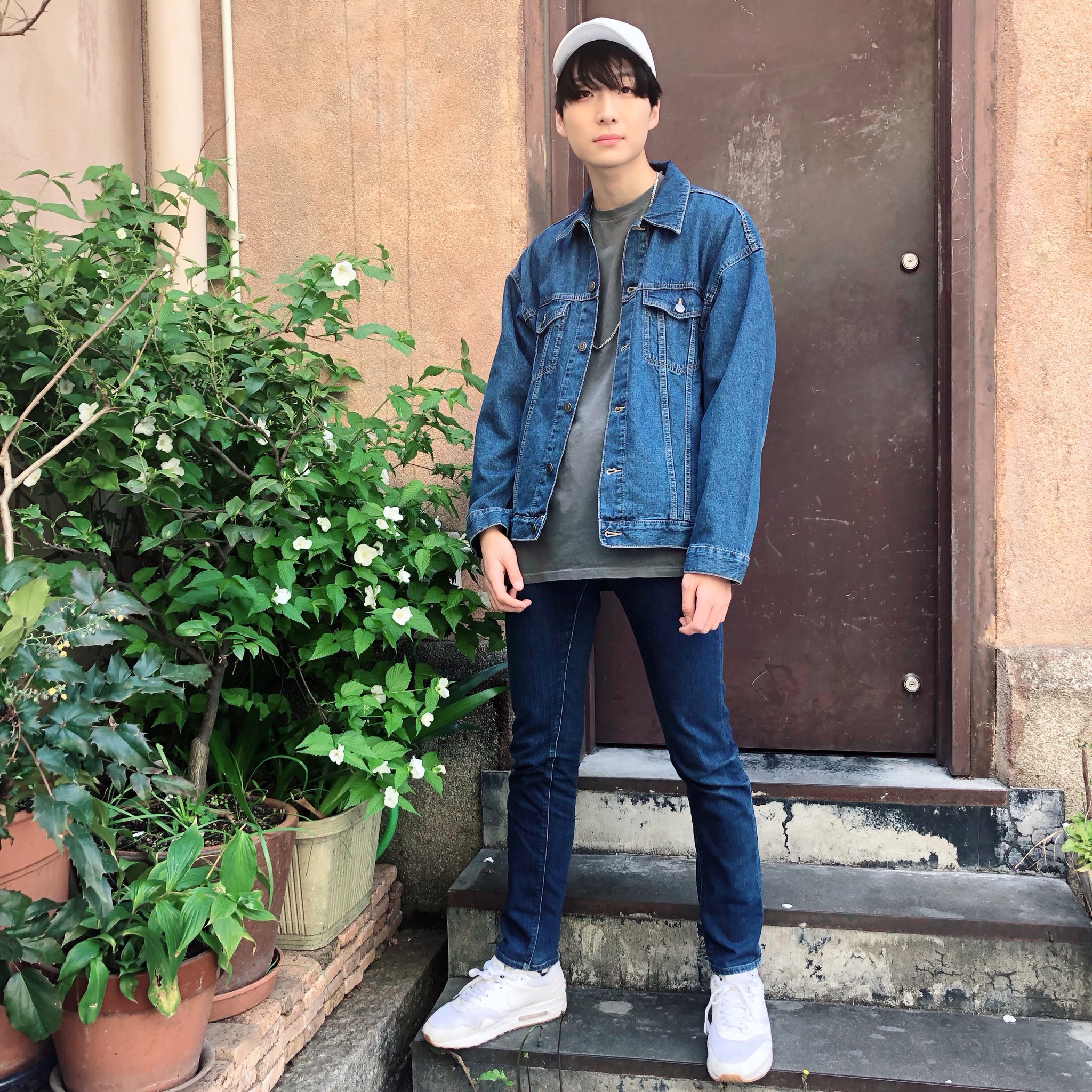 Wego 京都店 Bigデニムジャケット 4 990 Tax シンプルなデザインのデニムジャケットをビックサイズにした商品となっております ダボっとした着方にピッタリなサイズ感です いつの時代でも一枚は持っておいて損のないデニムジャケット如何でしょうか