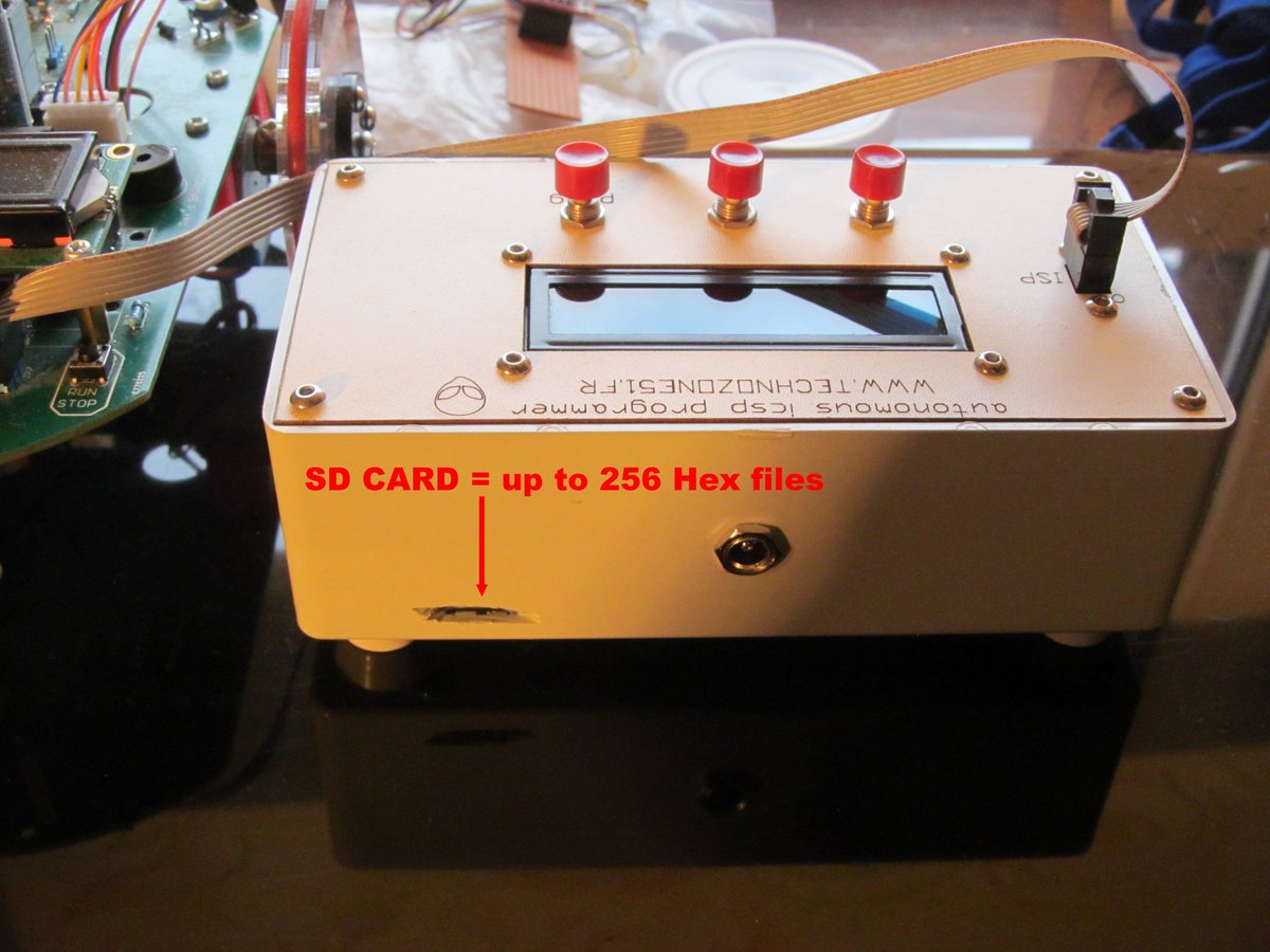 technozone51's tweet image. Le programmateur autonome @technozone51 pour #arduino est enfin terminé. Plus besoin de PC pour programmer les fichiers hex dans l&apos;arduino. Jusqu&apos;à 256 fichiers peuvent être stockés sur la carte SD. Trop pratique pour uploader les #bootloader par exemple ...