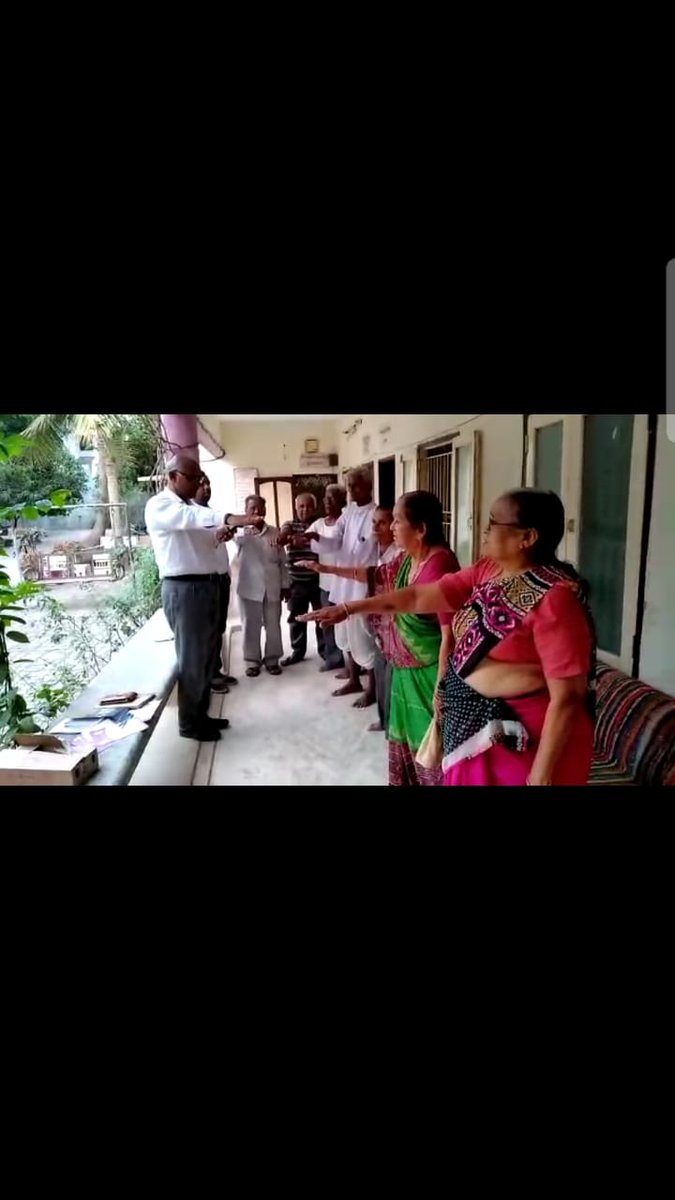 CollectorPMS's tweet photo. At Old age home Godhra for sveep programme https://t.co/unIO2qSUs1