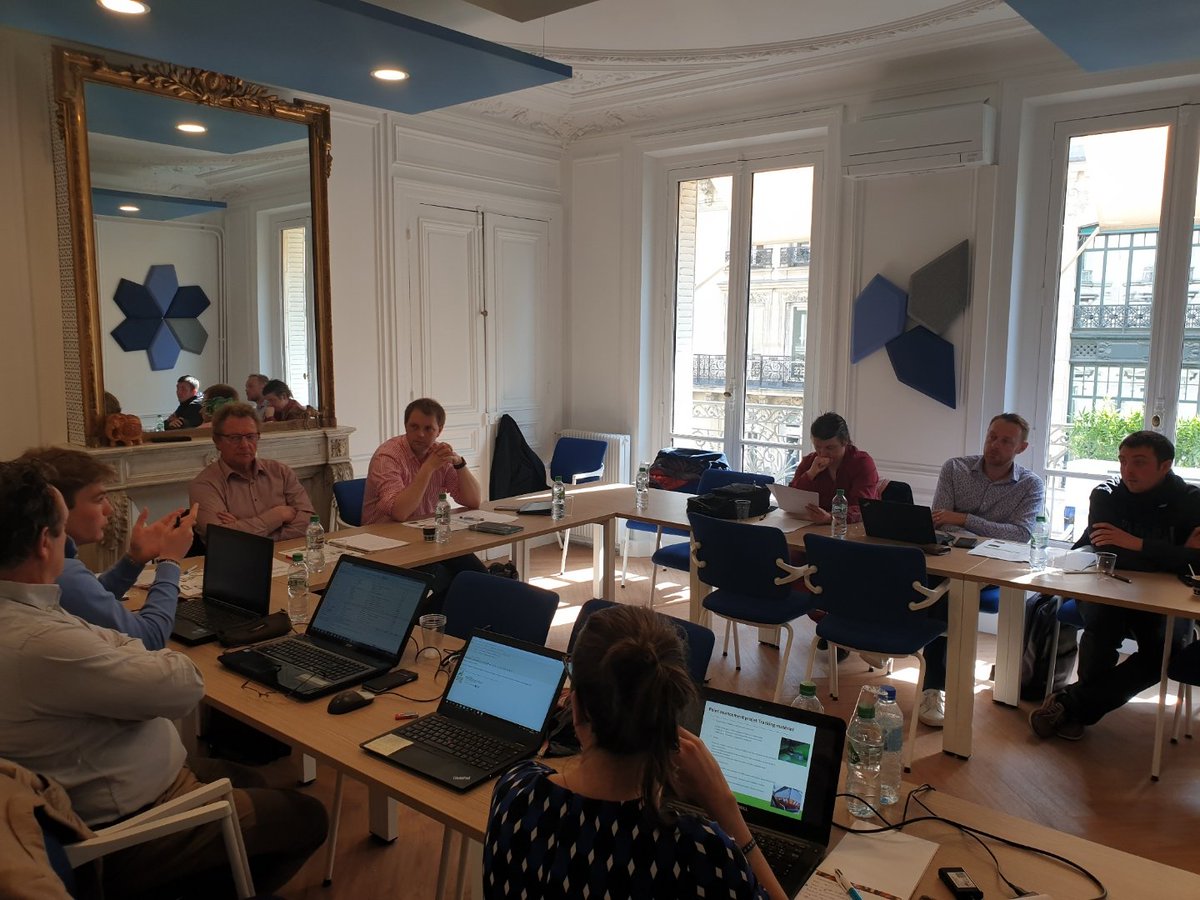 CAIDF's tweet photo. Première #commission #Innovation de la @CAIDF l'#agriculture innove en permanence, notre commission en parle, nous accompagnons son transfert auprès des #agriculteurs ! https://t.co/I0kOW3VBoB
