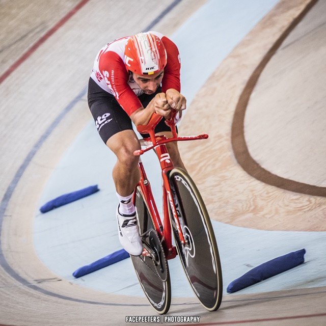 vittoriatyres's tweet photo. 😎😎@VictorCampenaerts @Lotto_Soudal 🏆🏆 UCI HOUR RECORD with #VittoriaPista #PoweredByGraphene: https://t.co/w02aBA2nSZ…/tires/road…/road-tires-track.html
#BehindCyclists https://t.co/NPKxwoIQm5