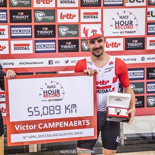 vittoriatyres's tweet photo. 😎😎@VictorCampenaerts @Lotto_Soudal 🏆🏆 UCI HOUR RECORD with #VittoriaPista #PoweredByGraphene: https://t.co/w02aBA2nSZ…/tires/road…/road-tires-track.html
#BehindCyclists https://t.co/NPKxwoIQm5