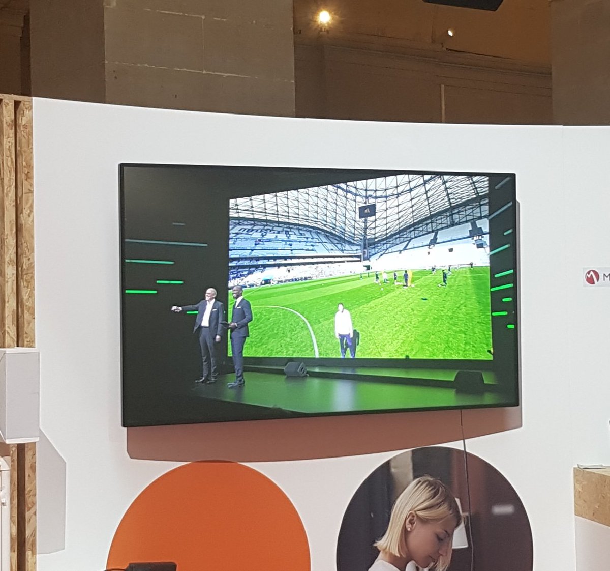 RegisOnBoard's tweet image. Piloter une camera 4K a 800km &apos;La 5g nous permet de passer de spectateur à acteur&apos; #5G #OBSummit cc @olivier_wd @fournols @ValerieCussac @marc_dufayet