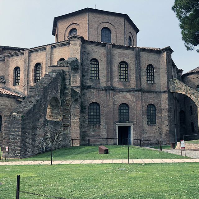 Ravenna, Basilica di San Vitale
.
.
.
.
.
.
#italia #igersitalia #ig_italia #instaitalia #ig_italy #volgoitalia #italiainunoscatto #whatitalyis #gf_italy
#mosaic #mosaicart #мозаика #mosaico #instaart #instaartist #arte #emiliaromagna #emiliaromagna_frie… bit.ly/2PhT14O