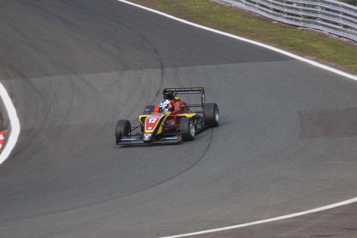 CDR_UKRaceTeam's tweet image. Good start to the day! 
@ayrton_simmons is on it with fastest time in the first session 👌🏼

#racing #f3 #fastest