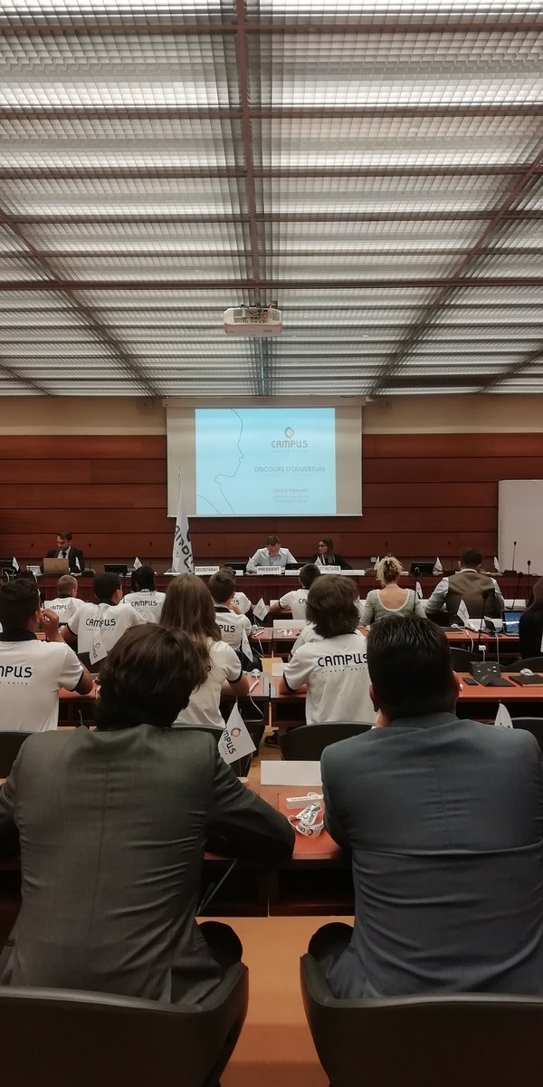 agenceasb's tweet photo. En direct du Palais des Nations (@UNGeneva) pour la conférence "La #violence, ça s'arrête d'abord à l'école" de l'@ONGCAMPUS. 🙌🏻🇺🇳💙 https://t.co/MkiXBAy2Ze