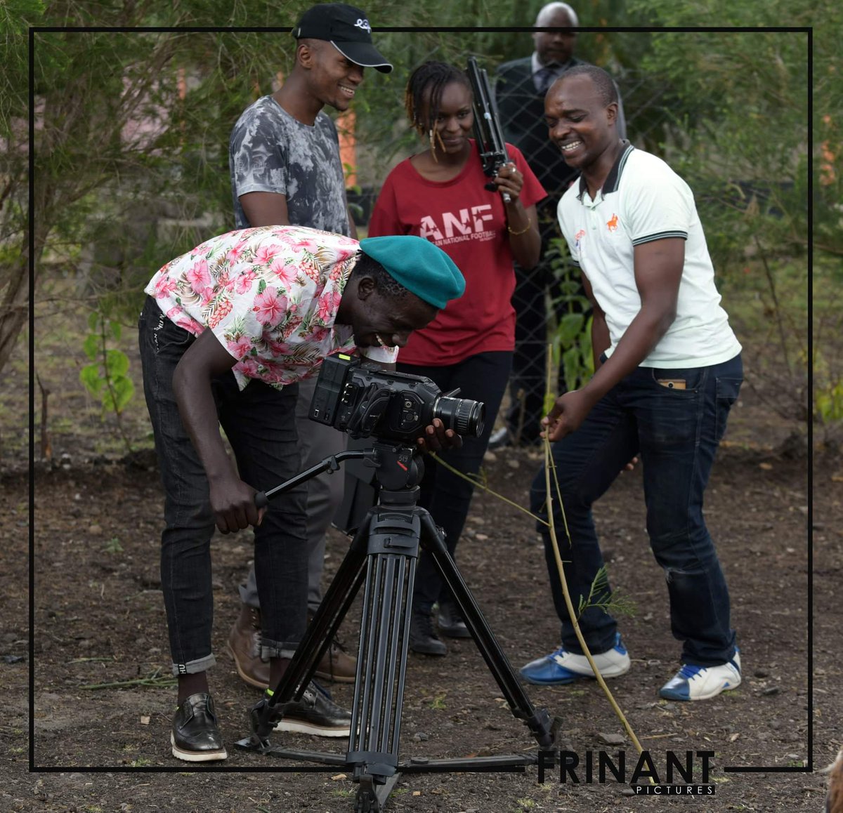 frinantpictures's tweet photo. You Guys, Walisema Hakuna Kupiga Story Za Waba Kwa Set!🤣🤣🤣🤣🤣🤣🤣#FrinantPictures #CreativeAgency #photography #videography #creative #creativestudio #advertisingagency #agencylife #advertising #productionhouse #totolachief https://t.co/tMZZ3BtxH8