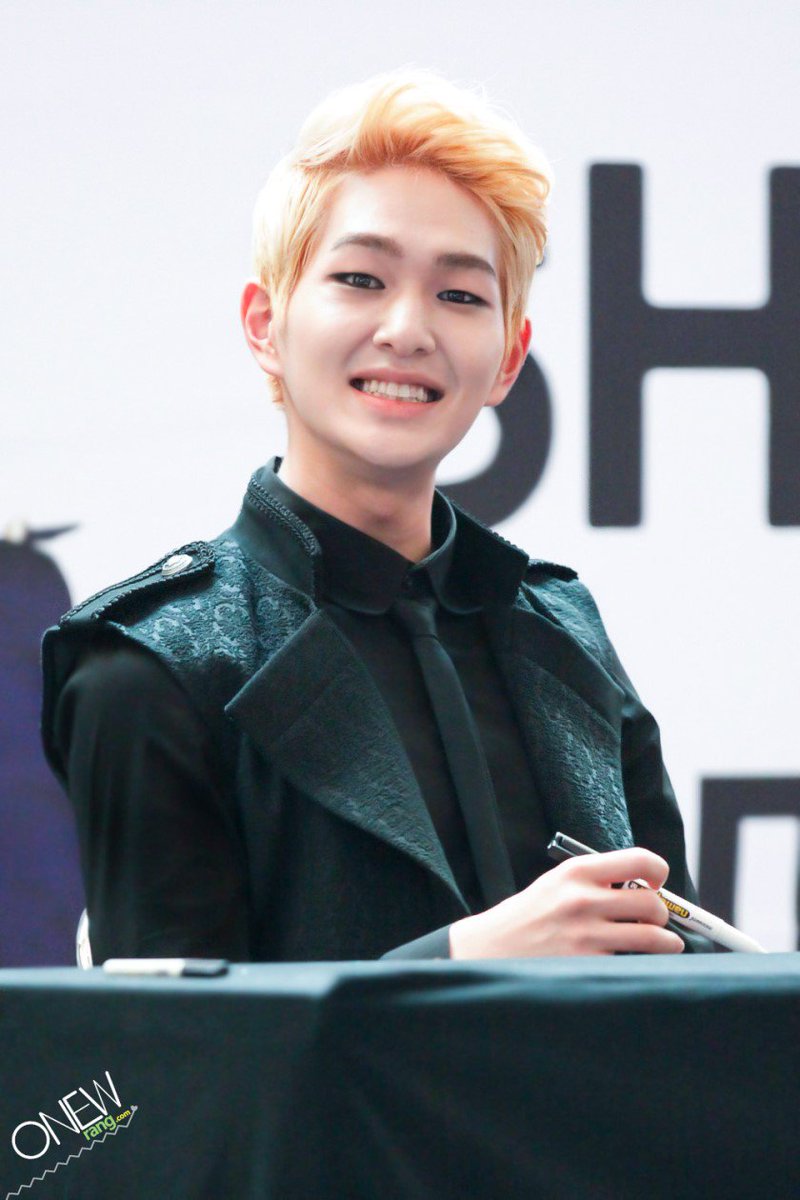 Start off with soft pictures, my friend said, so here's the blonde Jinki. 