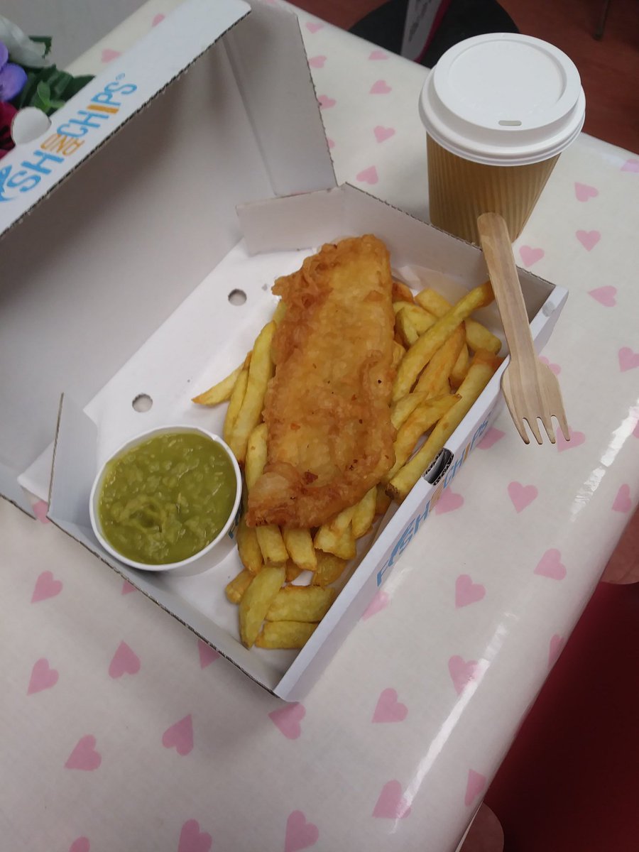 Lunch Time Meal Deal 1. £5.50 small fish,Chips,mushy peas, tea or coffee
2. £3.50 Jumbo Sausage or fish cake, chips, gravy, tea or coffee.
#Newborough Beach#Fish and Chips.