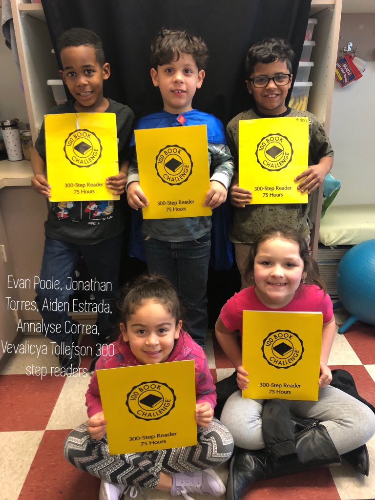 lmerbz's tweet photo. My reading superstars ✨ #readersgrowcedars https://t.co/1IHJmQDmDy