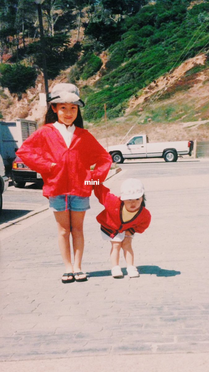 hyori_sunie's tweet photo. Jessica &amp; Krystal - Then &amp; Now https://t.co/k8sfdQR95U