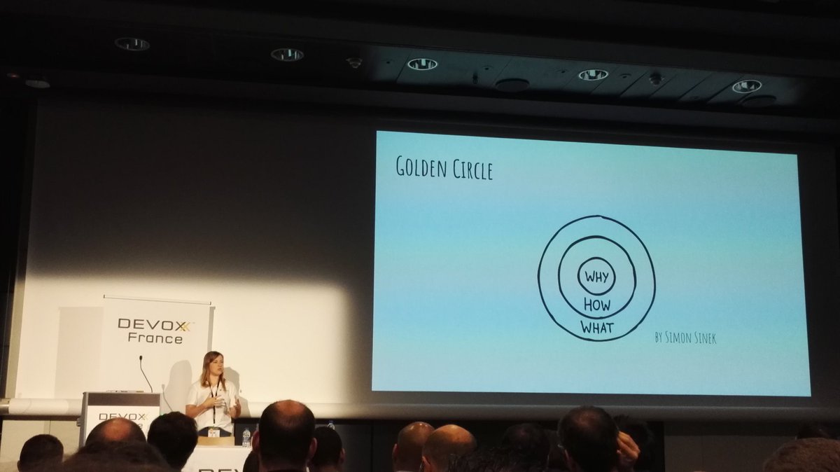 «Se poser les bonnes questions quand on fait du soft : why, how, what» <a href="/estelandry/">Estelle Landry ☀️</a>  sur la surcharge featurale <a href="/DevoxxFR/">DevoxxFR</a> #DevoxxFR