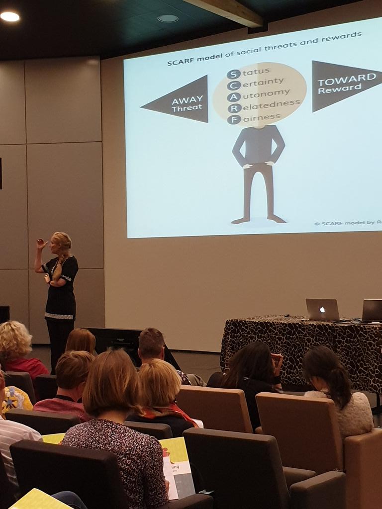 erwinrfaasse's tweet photo. Margriet Sitskoorn over pijn, genot en executieve vaardigheden in de hersenen en gedrag.
#beeldcoaching conferentie https://t.co/TmGfUto6kC
