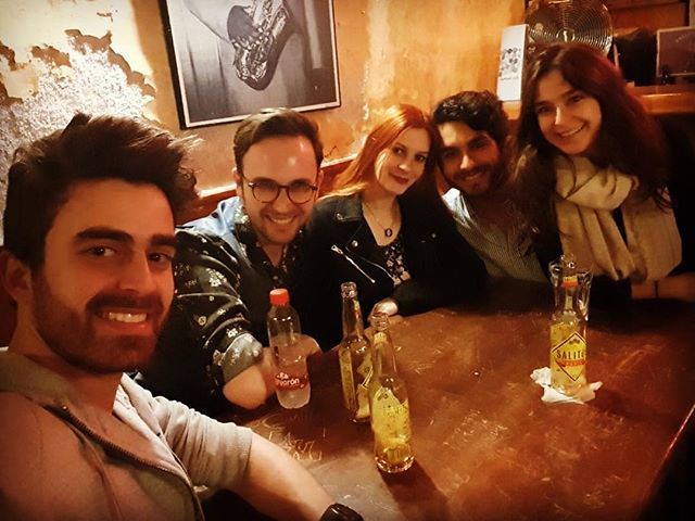 🍻 #salitos y #hoegaarden con amigos bit.ly/2IGYSzs