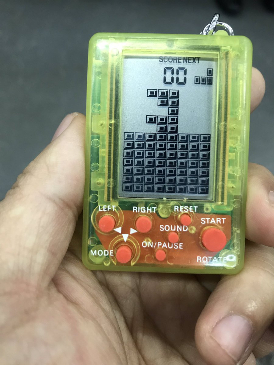 ⭐︎希少⭐︎ ドコモ D503is 3色セット スケルトン ガラケー 平成レトロ ⭐︎希少⭐︎ ドコモ D503is 3色セット スケルトン ガラケー 平成