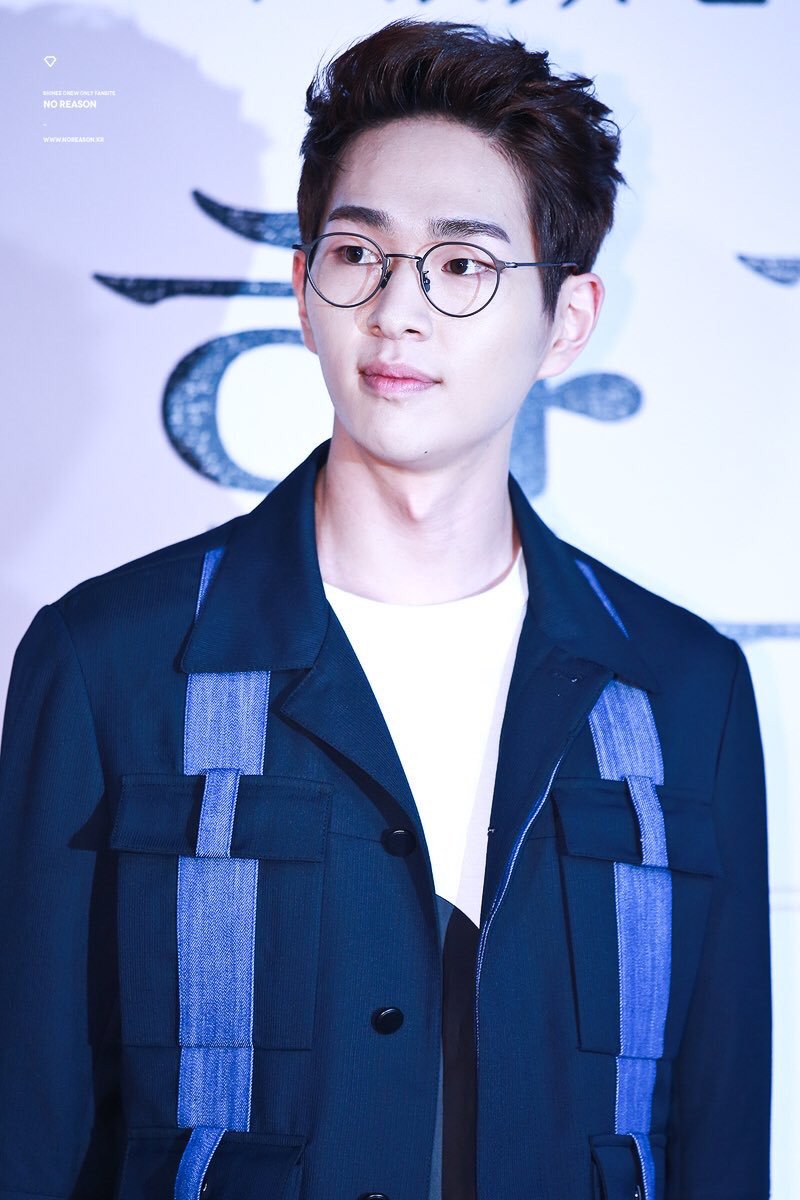 If we talk about Jinki with hairstyle up, then we could never miss this one. 