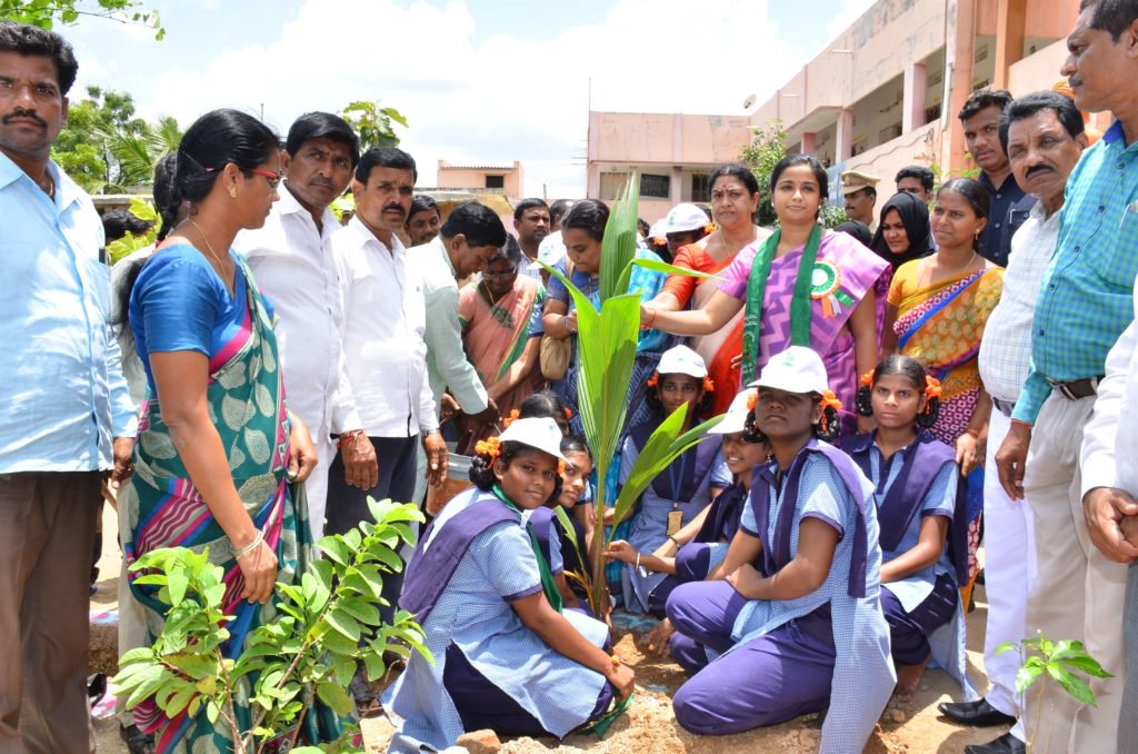 cgrindiaimpact's tweet photo. Kasthuri Balikavanam Innaugaral Programme.
For more info: https://t.co/Ju8DDhd3xk
#CouncilforGreenRevolution #Sustainable #Environment #EnvironmentalProtection #Plantation #PlantationofTrees #SaveTrees #Balikavanam https://t.co/saL0pJGgJ9