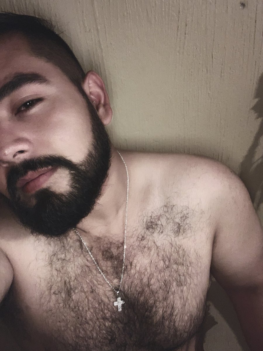 daniel_isabel1's tweet photo. #bear #chubby https://t.co/Syl8xifbX4
