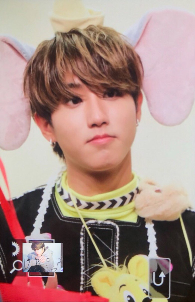 urprawn's tweet photo. 190418 상암 팬싸 pre

오늘 따뜻하게 하고 코코낸내...ㅠㅠ...
#StrayKids #스트레이키즈
#Clé1_MIROH #MIROH
#YouMakeStrayKidsStay
#한지성 #HAN #hanjisung https://t.co/v2dyMhsNml
