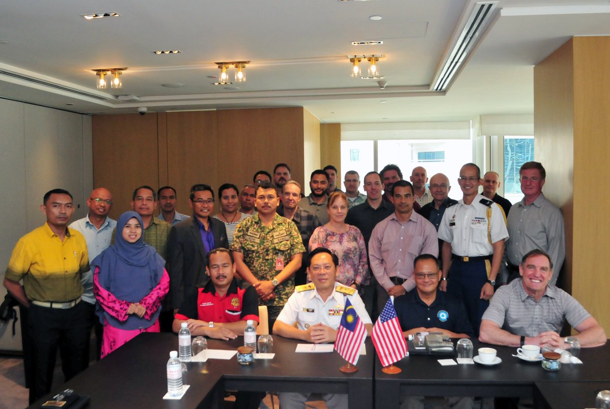 myjointforce's tweet image. Majlis penutup CDC EKSESAIS BERSAMA WARRIOR 2019/20 disempurnakan oleh AKS J7, Laksma Chan Peng Cheong dan Mr. Tamaribuchi ECG Directors di Hotel Grand Hyatt, KL. 
#jointplanningprocess 
#teamingforsuccess 
#interoperability 
#unityofeffort 
#defencediplomacy
