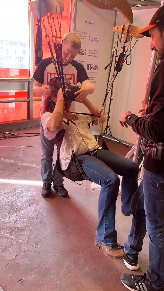 LIrisib's tweet photo. Tournage pour Ouftivi avec notre simulateur de parapente en réalité virtuelle.
#Ouftivi #Rtbf #Laras #Irisib #Paragliding #Parapente #ParaFlowVR #Realitevirtuelle #Digitalcreativity #Technologie #creativitenumerique #Sciencelove #passagerduvent #IlovescienceFestival #developpeur https://t.co/QKJodrImAj