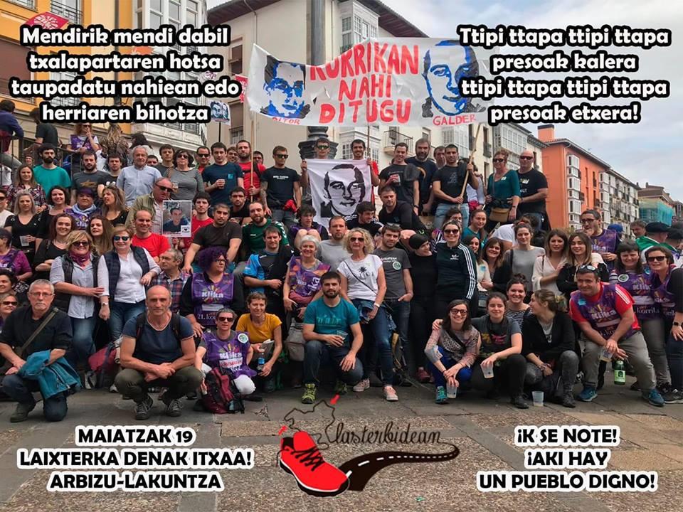 Gasteiz. #Korrika 21.edizioaren amaiera.
Galder eta Aitor gazte espetxeratuen kuadrillakoak
Bagoaz bidea eginaz Errepresialiatu gabeko euskeraren herria eraikiz!
Arbizu-Lakuntzan Maiatzaren 19an beste urrats bat emanen dugu! #lasterbidean #etxera #kalera #orainPresoak #0km