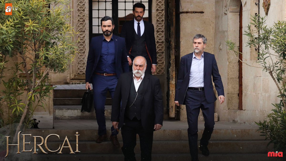 HercaiDizi's tweet photo. Midyat’ta gücüyle anılan Şadoğlu ailesi!
#Hercai yeni bölümüyle yarın 20.00’de #atv’de! 🧿🦋
@atvcomtr @MiaYapim https://t.co/F4sKdsSpPa