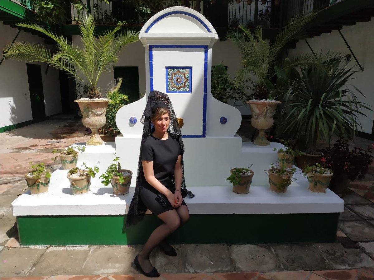 PatriciaPrez99's tweet photo. Jueves santo #mantilla #tradicones https://t.co/0BTTgE3zYw