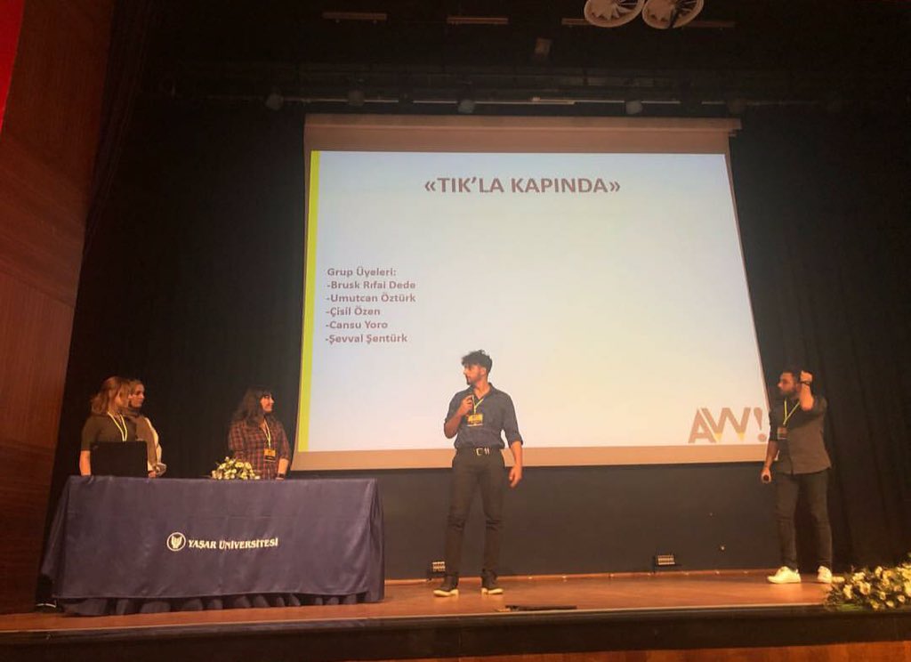 hilsehir's tweet photo. Yaşar Üniversitesi’nin düzenlediği Reklamcılık Çalıştayı’nda yarışan ekipler ve öğrenciler çok güzel çalışmalar çıkardılar.Bölümümüzü temsil eden tüm öğrencilerimizi kutluyoruz.#aw #advertisingworkshop https://t.co/NKfSGLbzDy