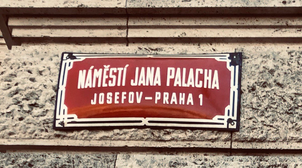RGionelli's tweet photo. #primaveradipraga. La strada di Praga intitolata a Jan Palach, simbolo della “Primavera di Praga”. Per non dimenticare https://t.co/o6kC9yaVD5
