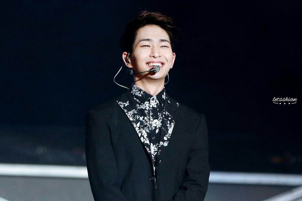 Hair styled up Jinki combined with dark colored hair is really my fave 