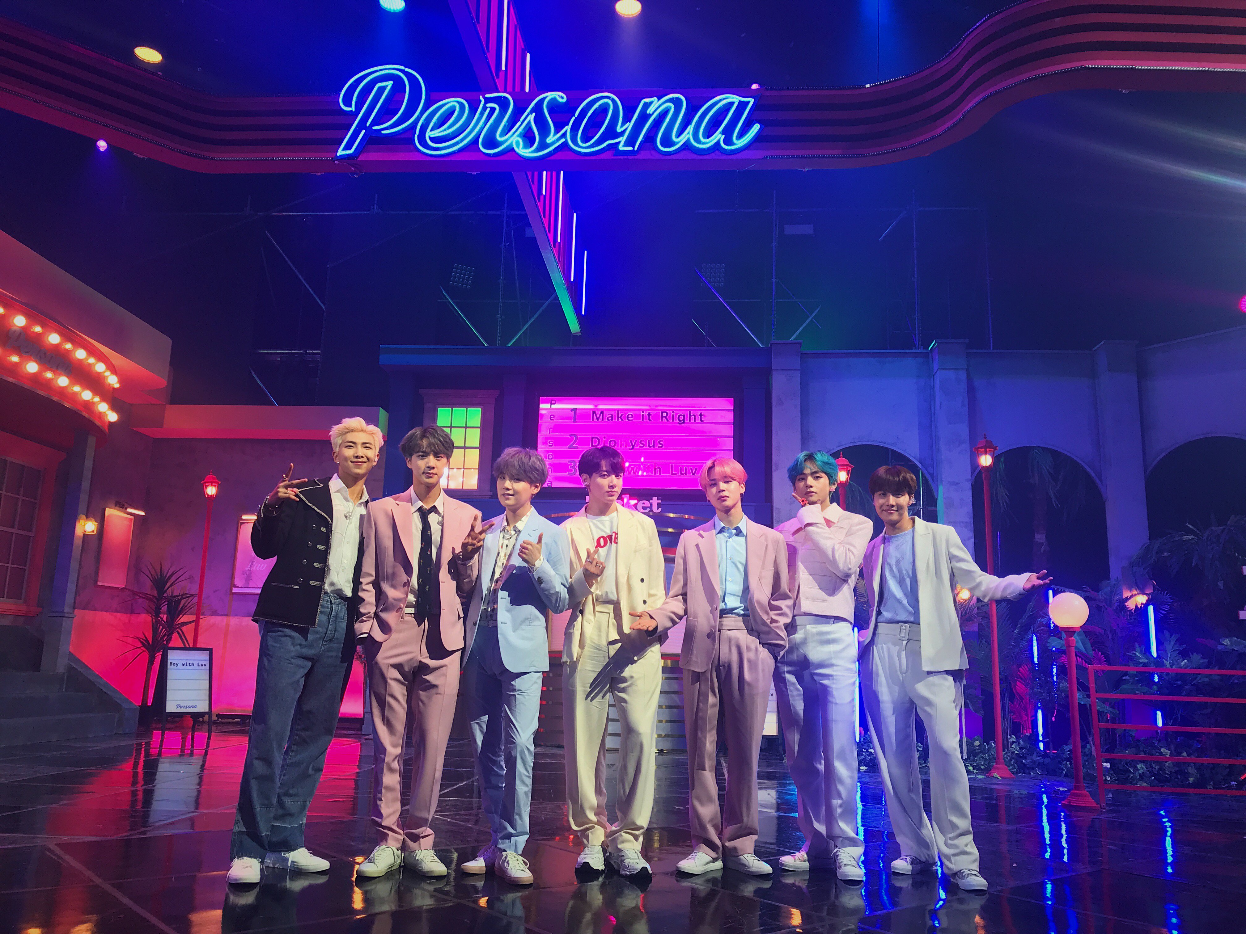 D4bn77mU8AAdfHf?format=jpg&name=orig