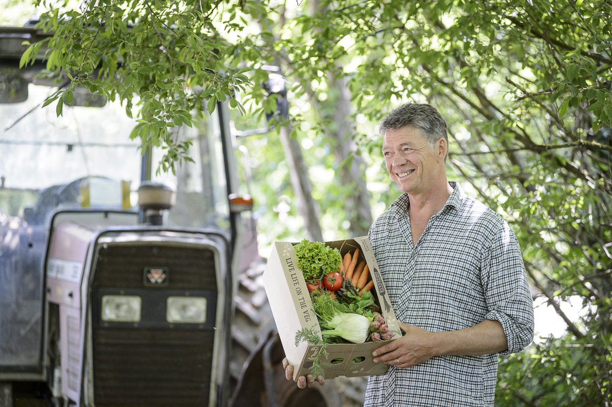 BIPC's tweet image. One month to go! Hear from the names behind some of the UK’s most successful food brands at #BLRecipes, inc @EatNaturalBars, @Riverford, @Gourmet_Goat &amp;amp; @pipandnut. Find out how they built a place for themselves in the hearts, minds &amp;amp; stomachs of a nation: bit.ly/2UHl2c4