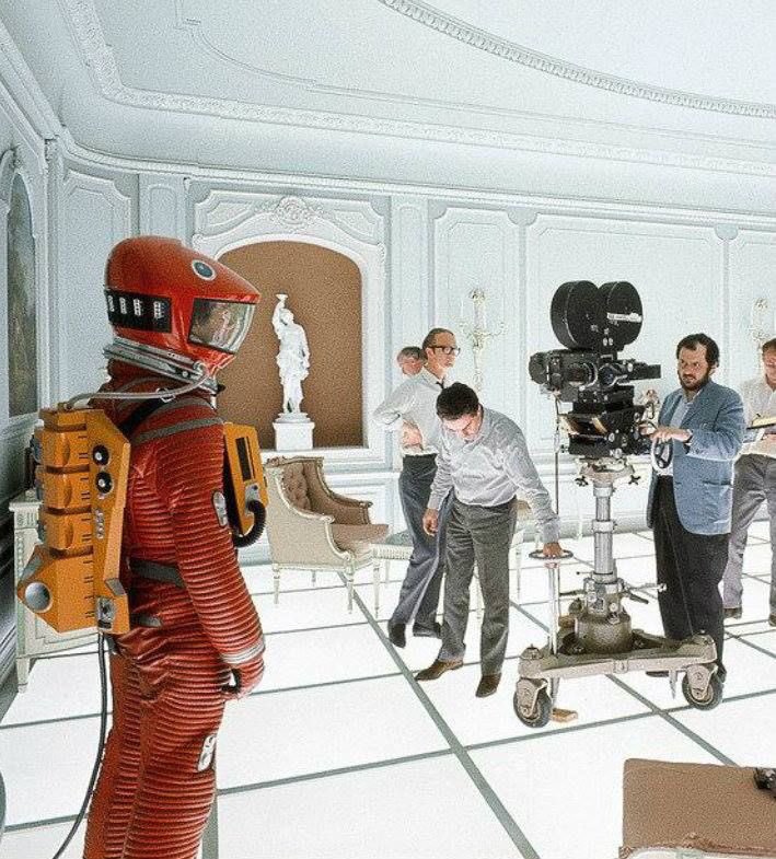 MundoCiTe's tweet photo. Detrás de las cámaras de "2001: Una Odisea En El Espacio". https://t.co/BgZkHv6lMu