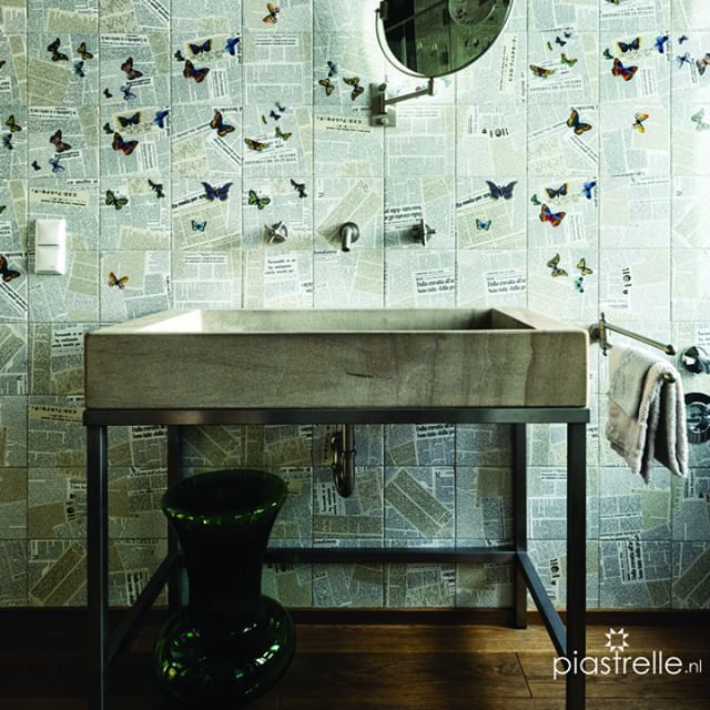 A beautiful combination of simple materials with richly decorated wall tiles from Fornasetti that turns this bathroom into a pleasant quirky space.
__
#fornasetti
#ultimenotizie
#giornale
#bardelli
#decorativetiles
#printedtiles
#largewashbasins
#washbas… http://bit.ly/2Dw4lWv