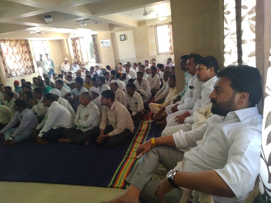 SarangShriPatil's tweet photo. शिरूर लोकसभा मतदारसंघाचे उमेदवार डॉ.अमोल कोल्हे यांच्या प्रचारार्थ जुन्नर वि.स.#NCPConnect बूथ कमिटी बैठक ओझर येथे पार पडली. #EVM व्यवस्थापनाचे मार्गदर्शन केले. यावेळी वरिष्ठ पदाधिकारी व कार्यकर्ते मोठ्या संख्येने उपस्थित होते.
@Jayant_R_Patil
@AjitPawarSpeaks
@supriya_sule https://t.co/LP1i5X2PmD